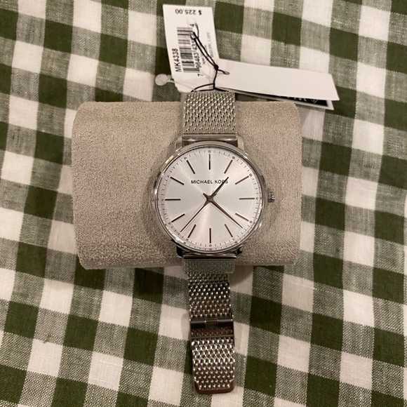 Michael Kors Silver Mesh Women’s Watch - Picture 4 of 5